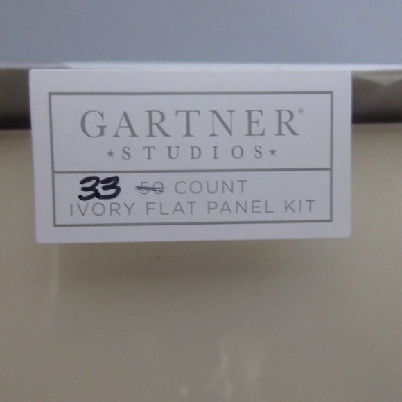 Gartner Studios Ivory Flat Panel Cards & Envelopes 33 Count Open Box 5.5” X 8.5" - Picture 4 of 4